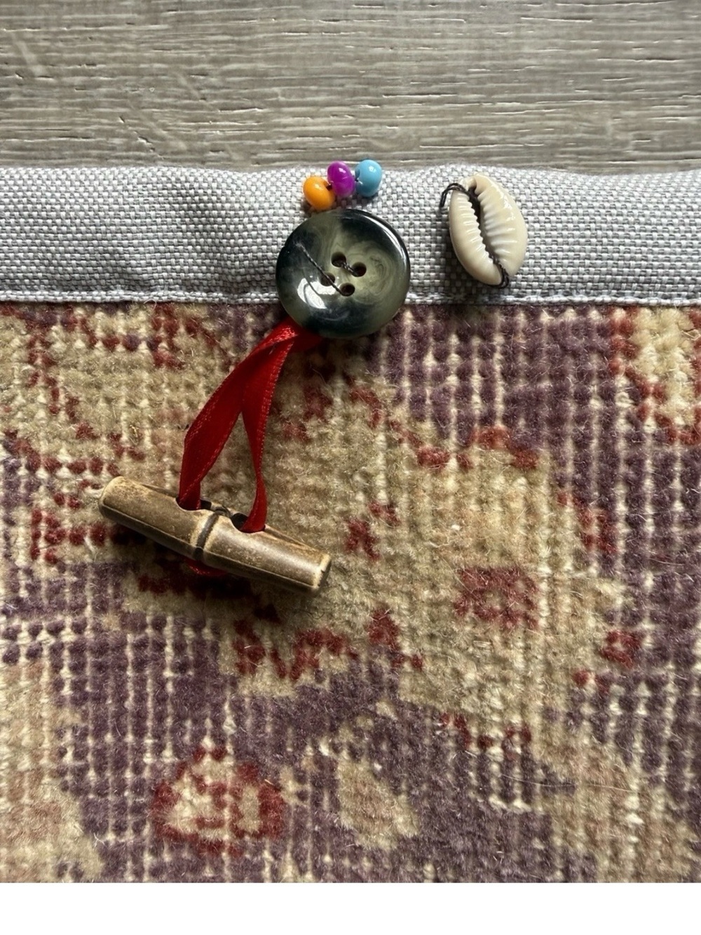 Boho Handwoven Tapestry Crossbody Bag in Muted Red and Cream Button Closure NWOT - Picture 3 of 9